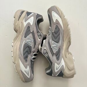 New Balance 725. Like New. Mens US sz 11.5M